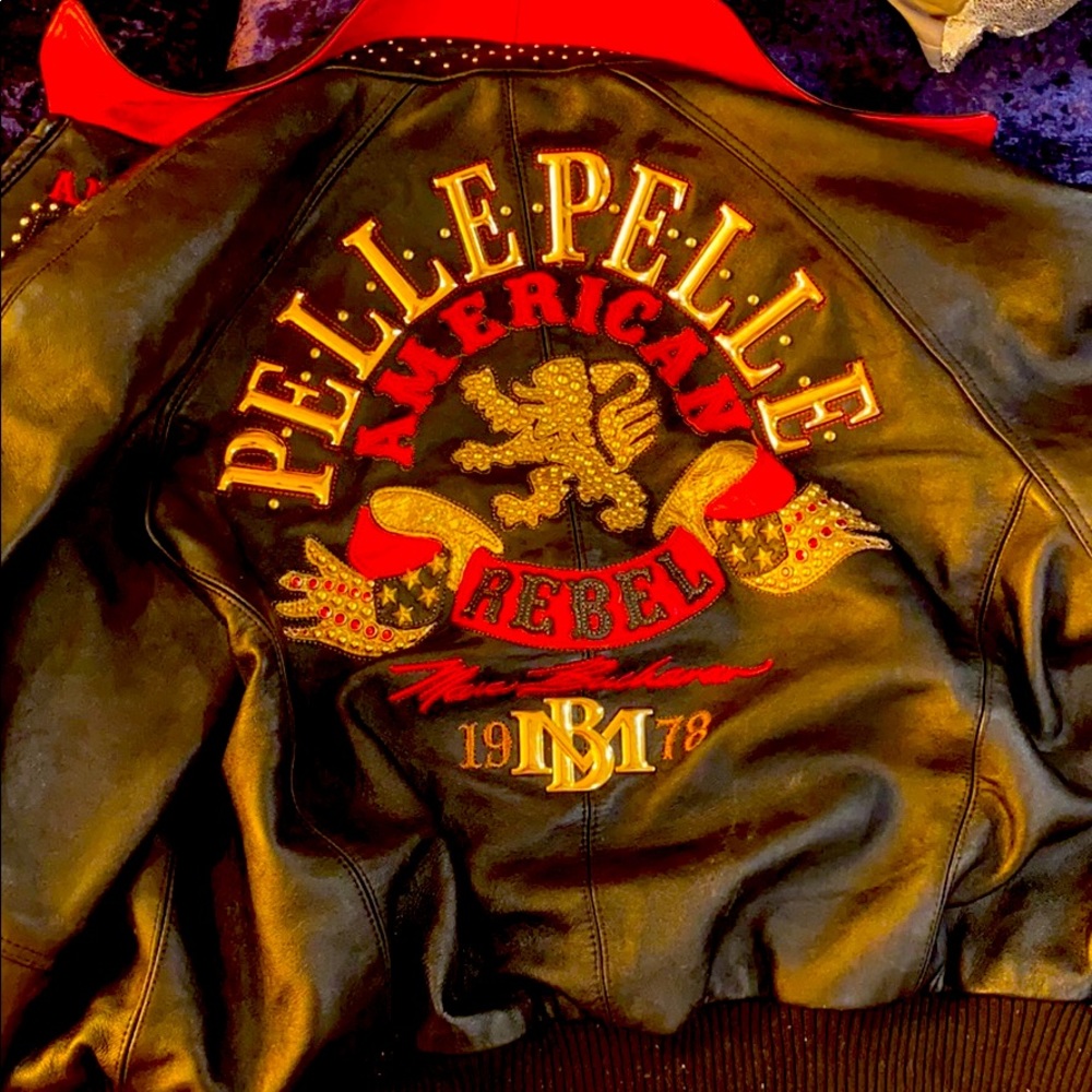 Authentic Pelle Pelle